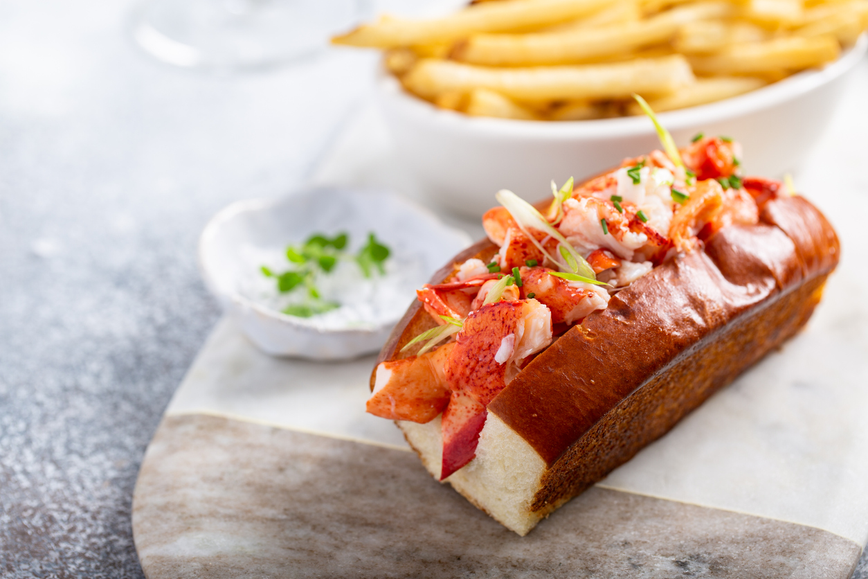 Where to Enjoy the Best Lobster Rolls around Cambridge